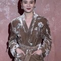 真丝睡衣吊带睡裙图片44宋佳穿衣真大胆！穿件睡衣参加活动不但不丑竟意外时髦高级